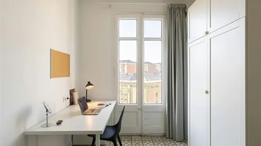 Rooms in Barcelona Eixample - photo 7
