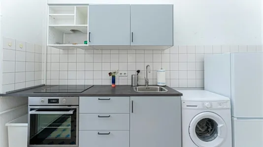 Rooms in Berlin Charlottenburg-Wilmersdorf - photo 4