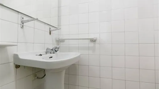 Rooms in Granada - photo 5