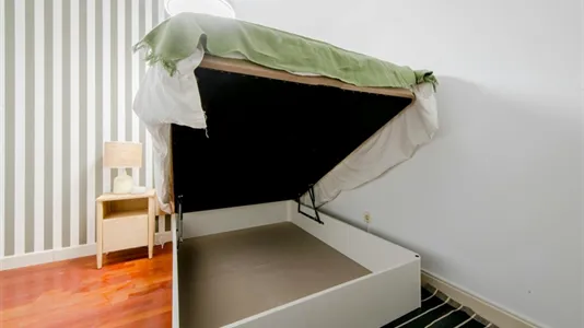 Rooms in El Encinar de los Reyes - photo 4