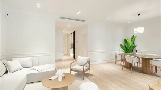 Apartments in Barcelona Eixample - photo 5