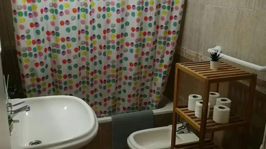 Rooms in Almería - photo 5