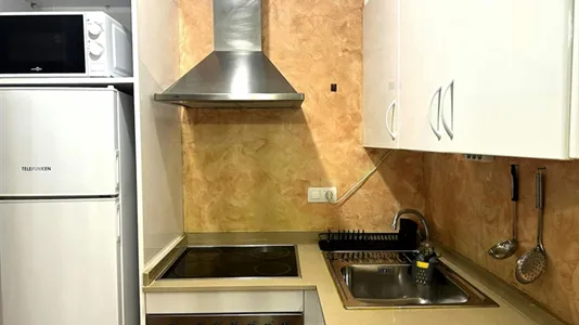 Apartments in Valencia Ciutat Vella - photo 4