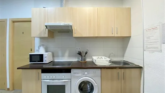 Rooms in Madrid Chamberí - photo 6