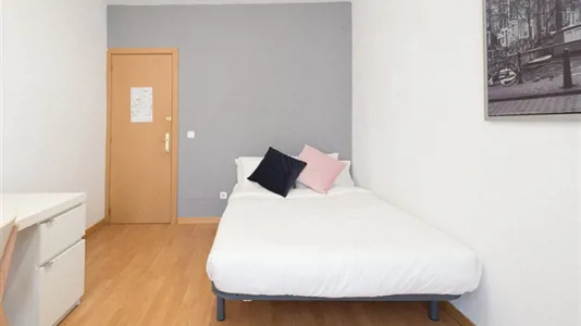 Rooms in Madrid Centro - photo 1
