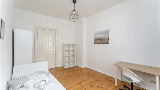 Rooms in Berlin Friedrichshain-Kreuzberg - photo 4