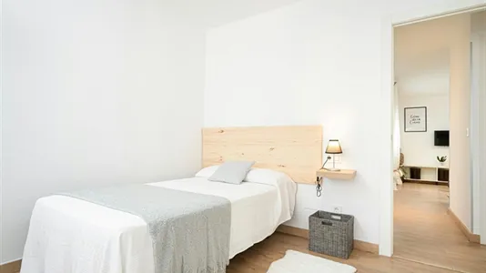 Rooms in Oviedo - photo 1