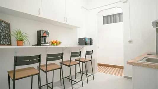 Rooms in Valencia Ciutat Vella - photo 5