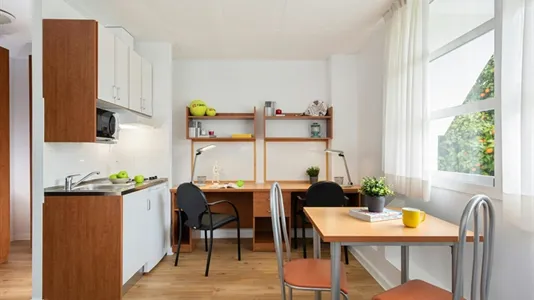 Rooms in Dos Hermanas - photo 5