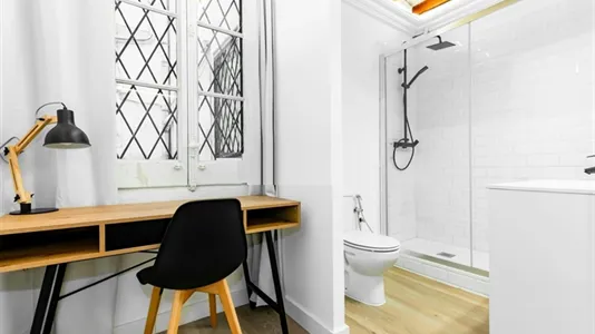 Rooms in Barcelona Eixample - photo 6