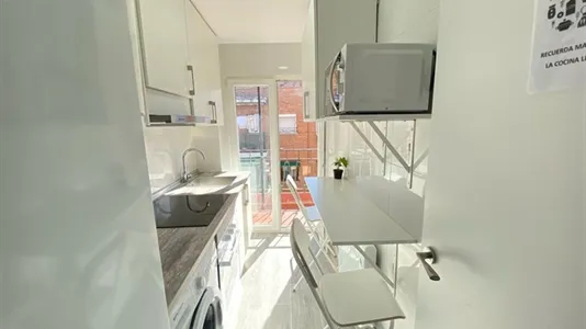 Rooms in Adaro - photo 7