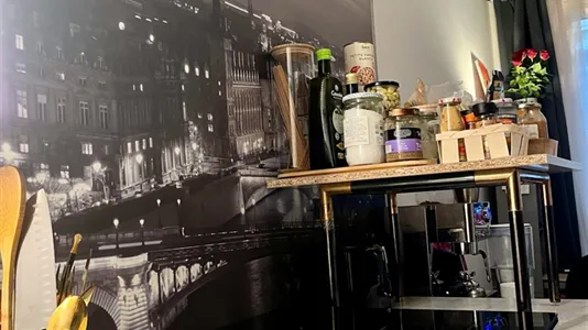 Apartments in Paris 16éme arrondissement (North) - photo 9