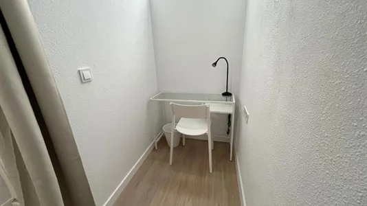 Rooms in el Camí de Vera - photo 7