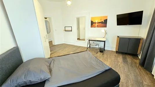 Rooms in Frankfurt Süd - photo 9