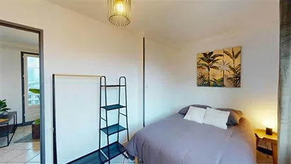 Room for rent in Grenoble, Auvergne-Rhône-Alpes