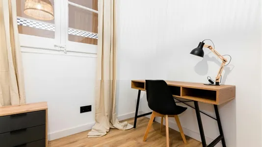 Rooms in Barcelona Eixample - photo 4