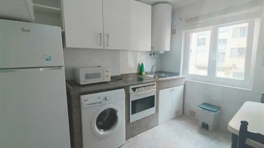 Rooms in Oviedo - photo 9