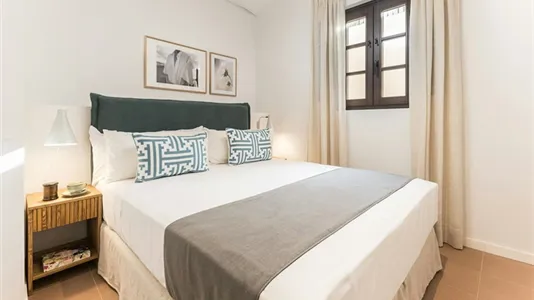 Apartments in Barcelona Ciutat Vella - photo 8