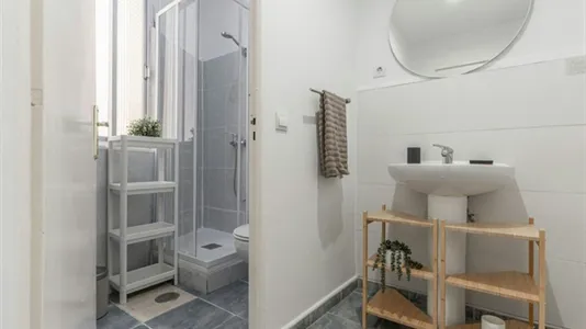 Rooms in Madrid Centro - photo 7