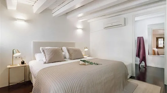 Apartments in Barcelona Eixample - photo 1