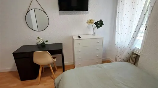 Rooms in Madrid Hortaleza - photo 10