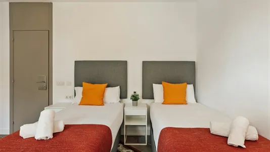 Rooms in Barcelona Eixample - photo 10