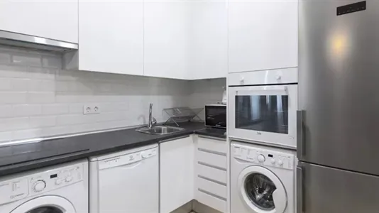 Rooms in Madrid Chamberí - photo 9