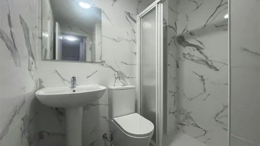 Rooms in Madrid Moncloa-Aravaca - photo 5