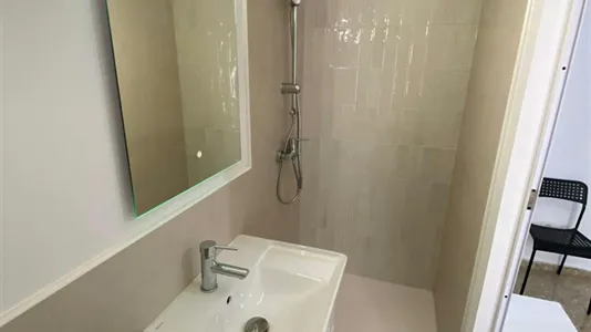 Rooms in Manises - photo 6