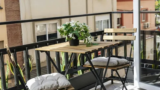 Rooms in Málaga - photo 10