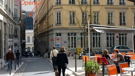 Apartments in Lyon - photo 10