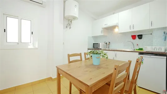 Rooms in Barcelona Ciutat Vella - photo 7