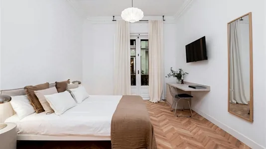 Rooms in Madrid Centro - photo 3