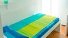 Room for rent, Turin, Piemonte, &lt;span class=&quot;blurred street&quot; onclick=&quot;ProcessAdRequest(7735880)&quot;&gt;&lt;span class=&quot;hint&quot;&gt;See streetname&lt;/span&gt;[xxxxxxxxxxxxx]&lt;/span&gt;