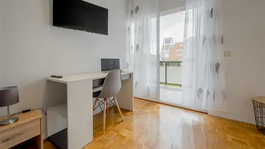 Rooms in Madrid Chamartín - photo 2