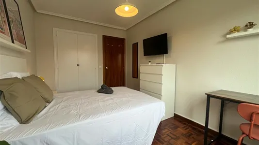 Rooms in Bilbao - photo 8