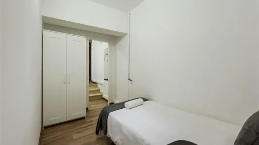 Apartments in Barcelona Ciutat Vella - photo 6