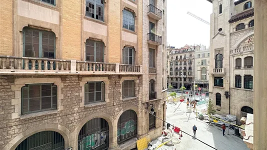 Rooms in Barcelona Ciutat Vella - photo 4