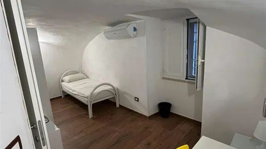 Rooms in Napoli Municipalità 2 - photo 4