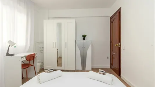 Rooms in Málaga - photo 6