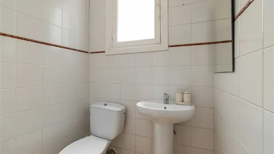 Rooms in Barcelona Ciutat Vella - photo 6