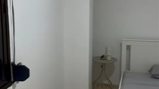 Rooms in Jaén - photo 3