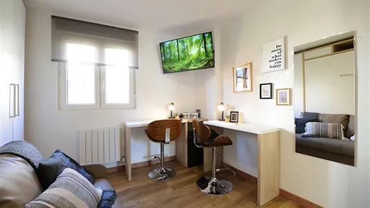 Rooms in Bilbao - photo 4