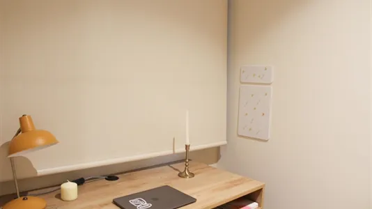 Rooms in Barcelona Eixample - photo 4