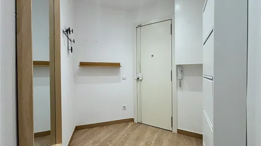 Rooms in Barcelona Eixample - photo 10