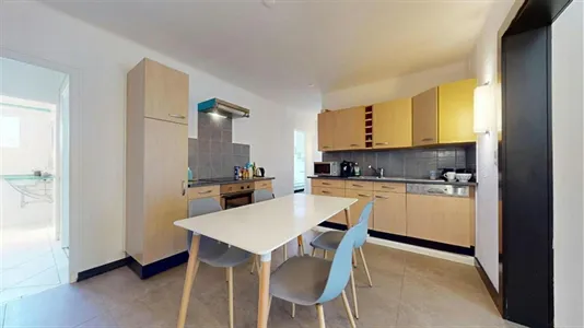 Rooms in Saint-Julien-en-Genevois - photo 10