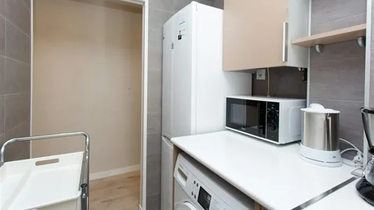 Rooms in Madrid Tetuán - photo 5