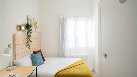 Rooms in Madrid Chamberí - photo 2