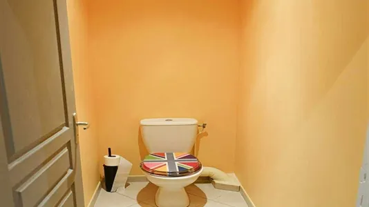 Rooms in Lyon - photo 9