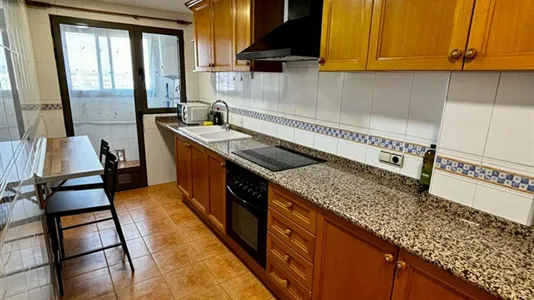 Rooms in Manises - photo 4